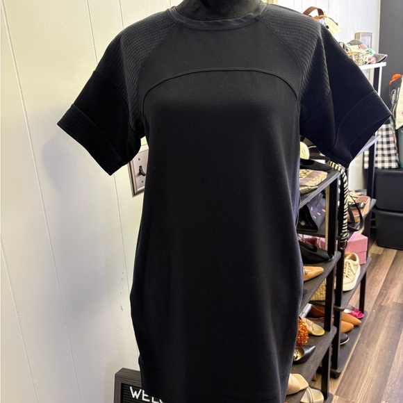 Vince Black Short Sleeve Dress - Picture 1 of 1